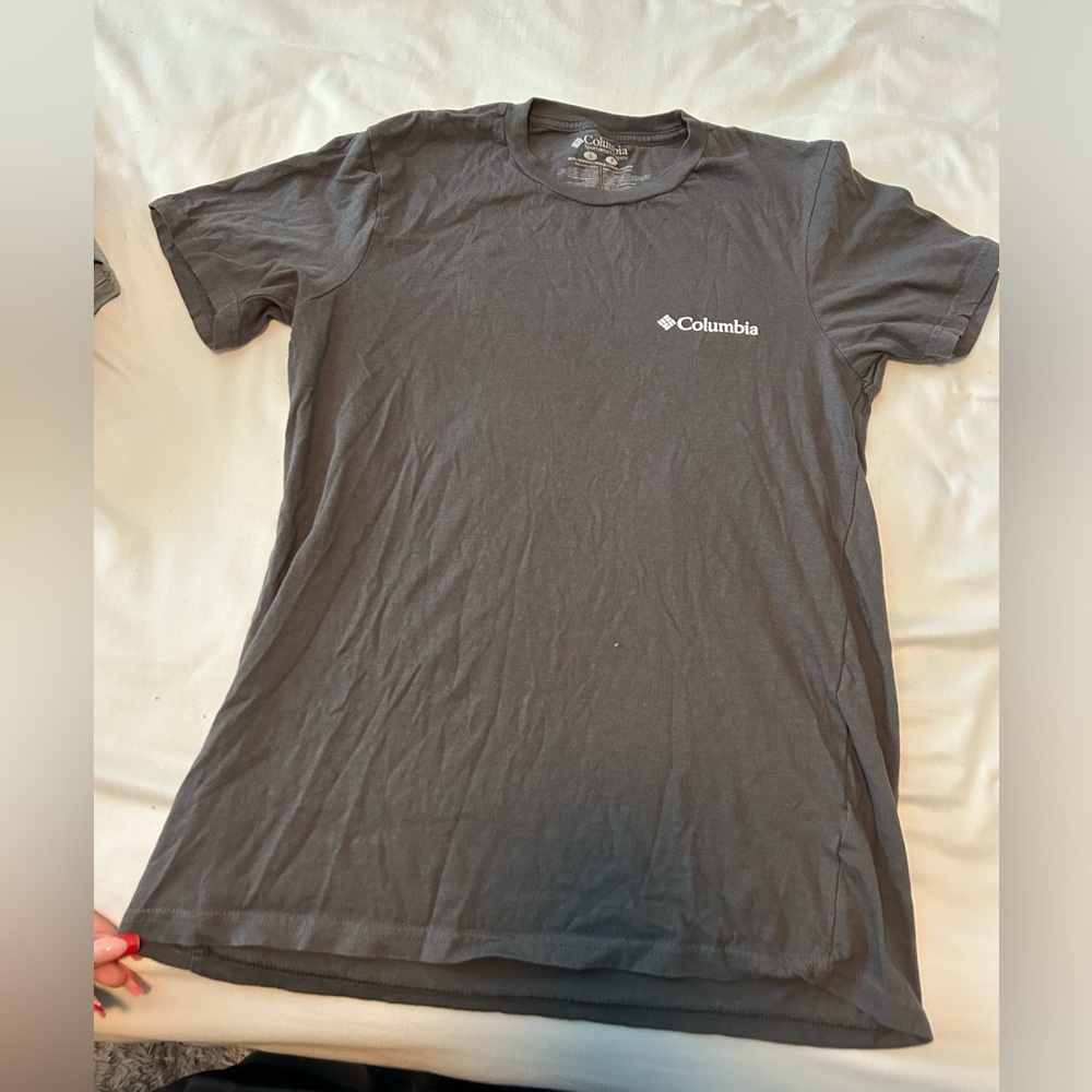 Men’s Columbia tshirt